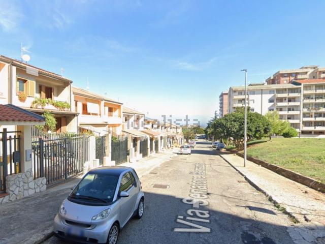 Case e ville in vendita di 126 m² in Via Senatore Marazzita