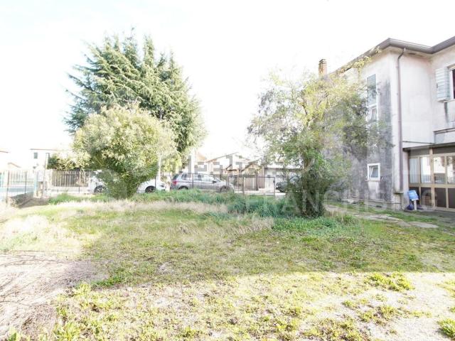 Villetta bifamiliare in vendita di 126 m² in Via Triestina