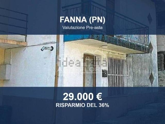 Case e ville in vendita di 126 m² in Via Vedovati, 11