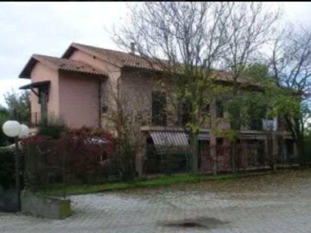 Case e ville in vendita di 126 m² in Strada dell&apos Eremita