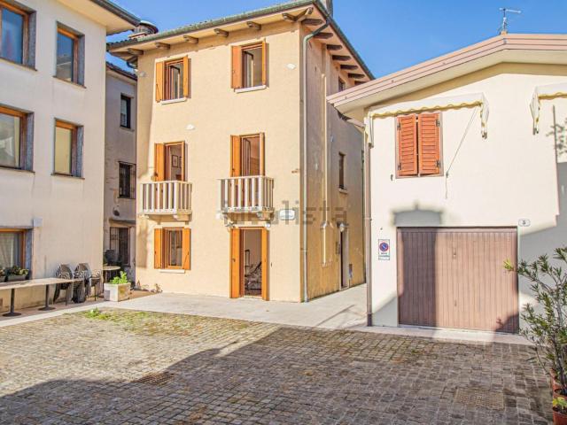 Case e ville in vendita di 127 m²