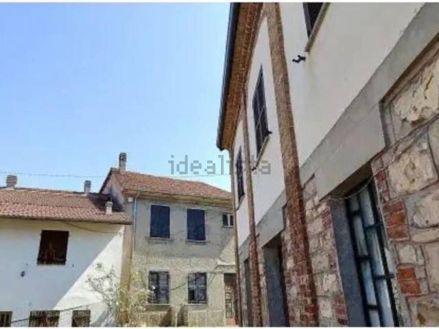 Case e ville in vendita di 127 m² in Via Gianassi, 4