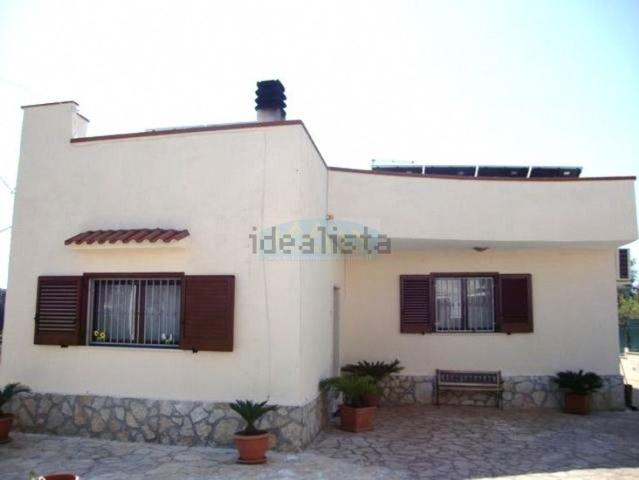 Case e ville in vendita di 127 m² in Via Foresta