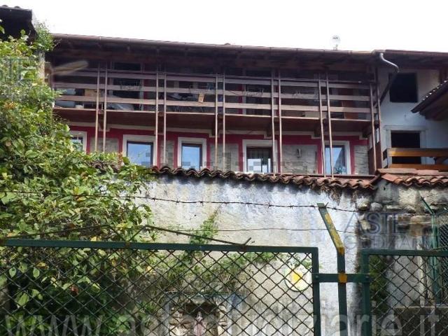 Case e ville in vendita di 127 m² in Via Portico