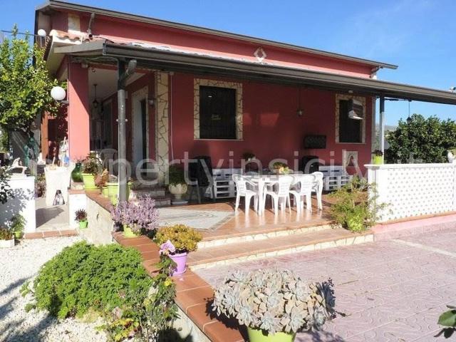 Case e ville in vendita di 127 m² in Strada Senza Nome, 50