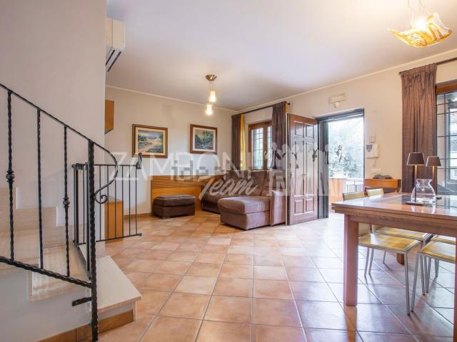 Case e ville in vendita di 128 m² in Via Antonio Donghi, 50