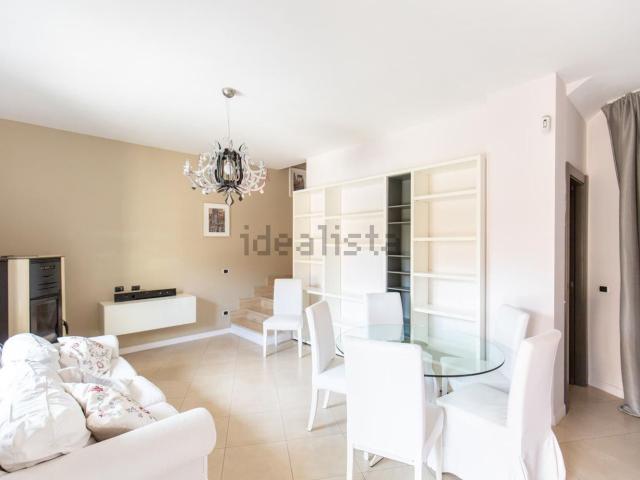 Case e ville in vendita di 128 m² in Via del Pastore