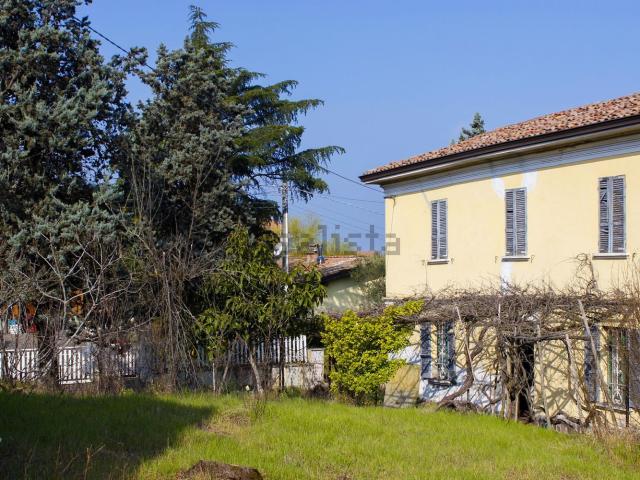 Case e ville in vendita di 128 m² in Via Diola
