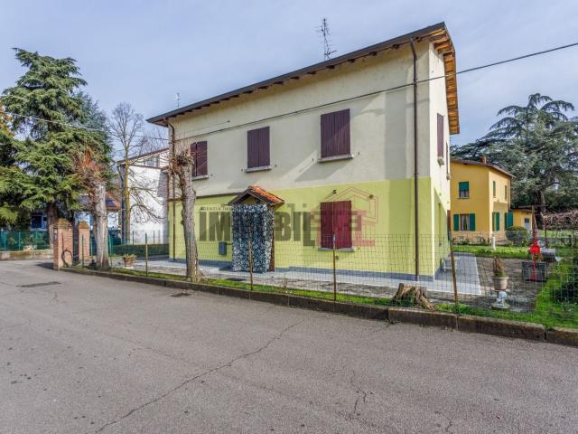 Case e ville in vendita di 128 m² in Via Monte Cisa, 26