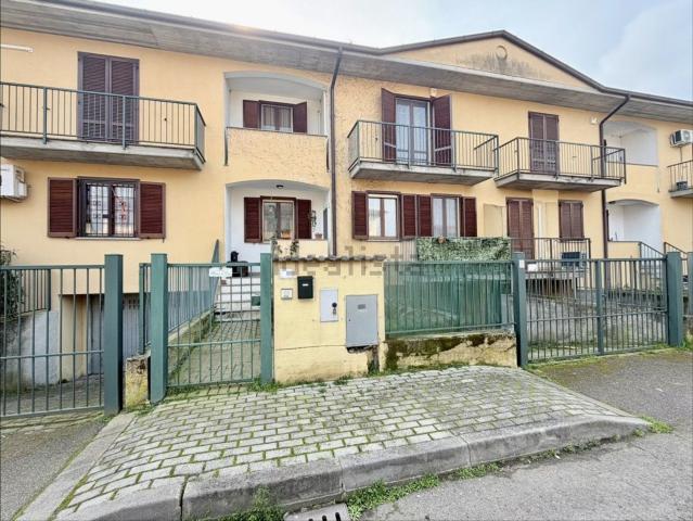 Case e ville in vendita di 128 m² in Via Volta, 37