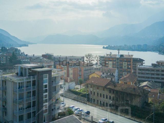 Case e ville in vendita di 128 m² in Vicolo Mergozzolo, 20
