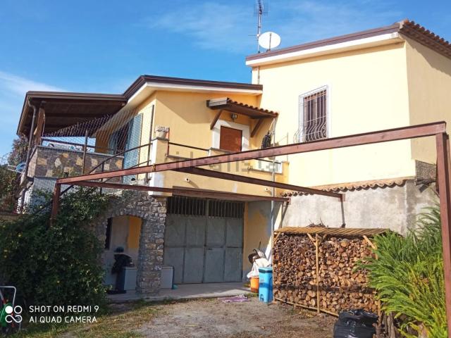 Case e ville in vendita di 128 m² in Località Torno, 11