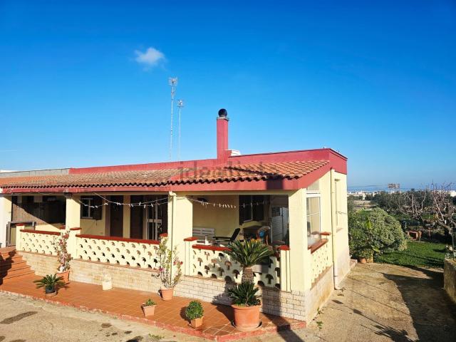 Case e ville in vendita di 128 m² in Strada Comunale Giobane, 4
