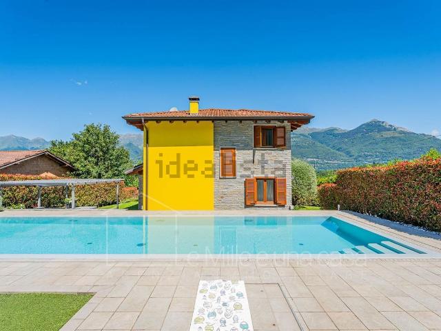 Case e ville in vendita di 129 m² in Via al Guado, 10