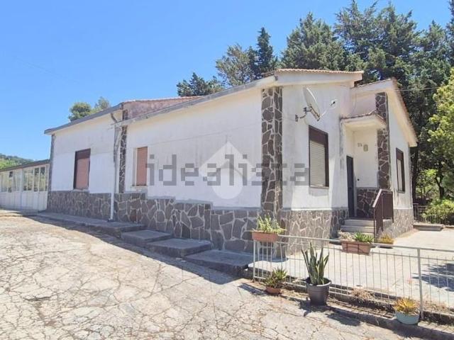 Case e ville in vendita di 129 m² in Contrada Sant&apos Agata
