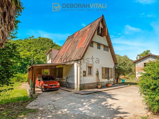Case e ville in vendita di 129 m² in Località Sciarpatto, 2
