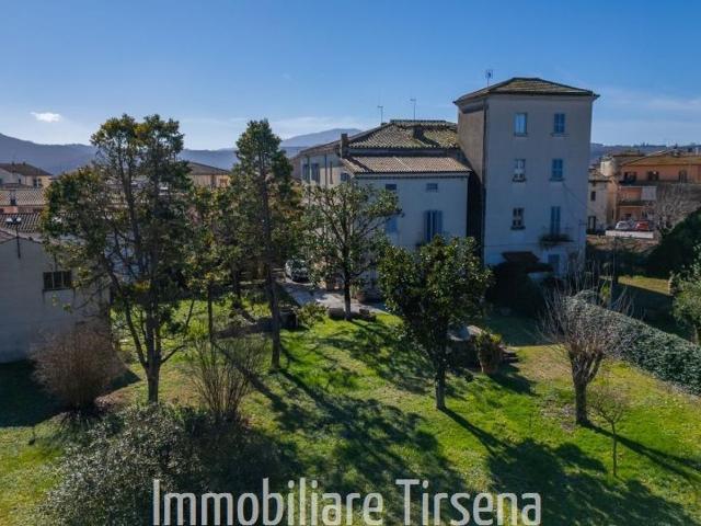 Case e ville in vendita di 1300 m²