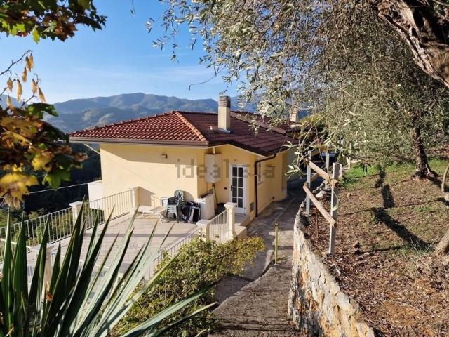 Case e ville in vendita di 130 m²