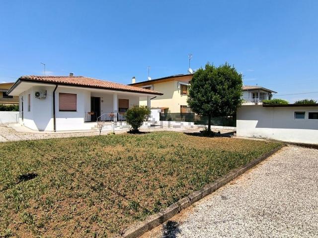 Case e ville in vendita di 130 m²