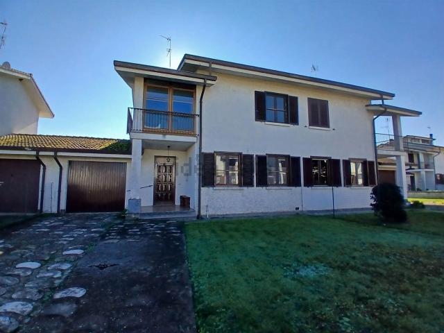 Case e ville in vendita di 130 m²