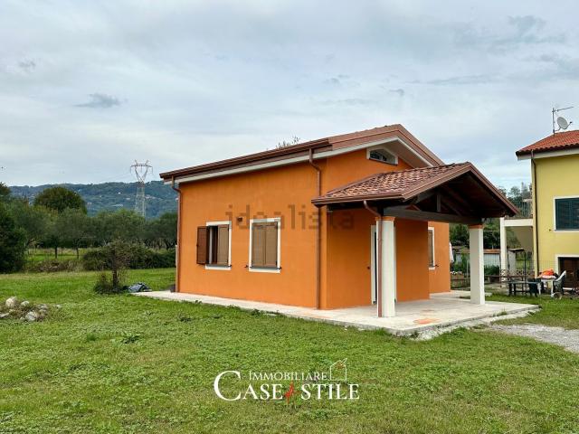 Case e ville in vendita di 130 m² in Via 27 Gennaio