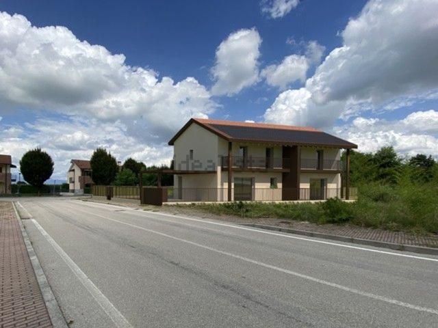 Case e ville in vendita di 130 m² in Via Bernardi