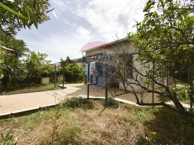 Case e ville in vendita di 130 m² in Via Blennio, 25