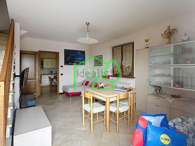 Case e ville in vendita di 130 m² in Via G. Garibaldi, 7