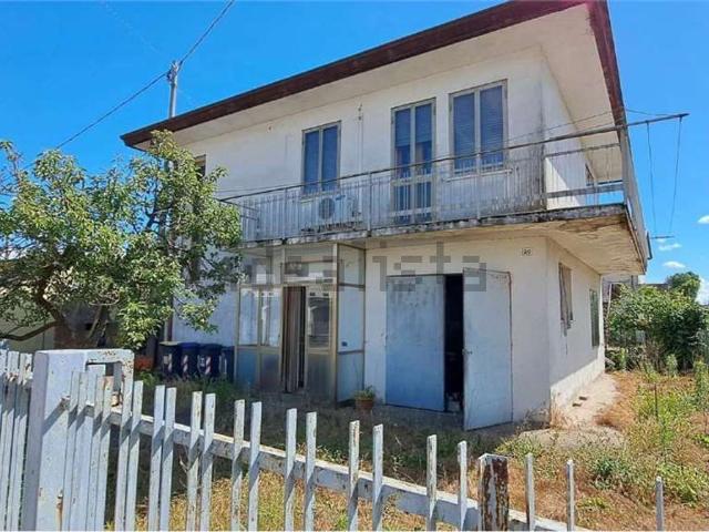 Case e ville in vendita di 130 m² in Via Gorizia, 20