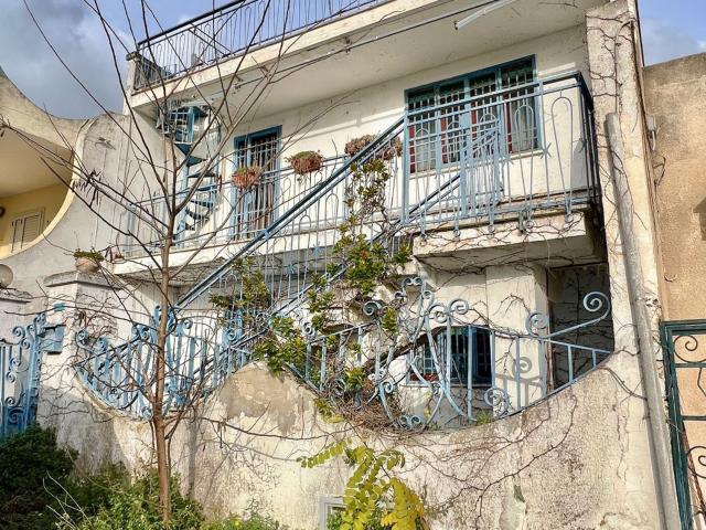 Case e ville in vendita di 130 m² in Via Domenicantonio Pisacane, 68