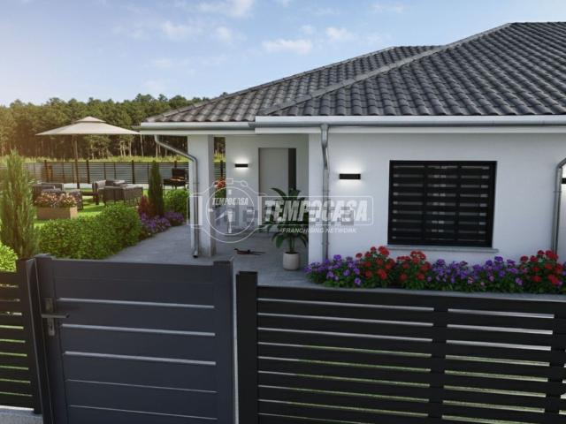 Case e ville in vendita di 130 m² in Via Don L. Sturzo, 27