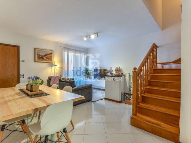 Case e ville in vendita di 130 m² in Via del Brunello