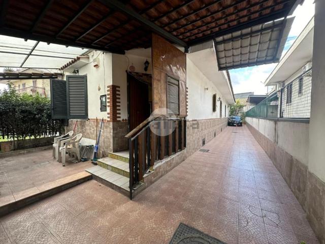 Case e ville in vendita di 130 m² in Via Molino del Salice, 11