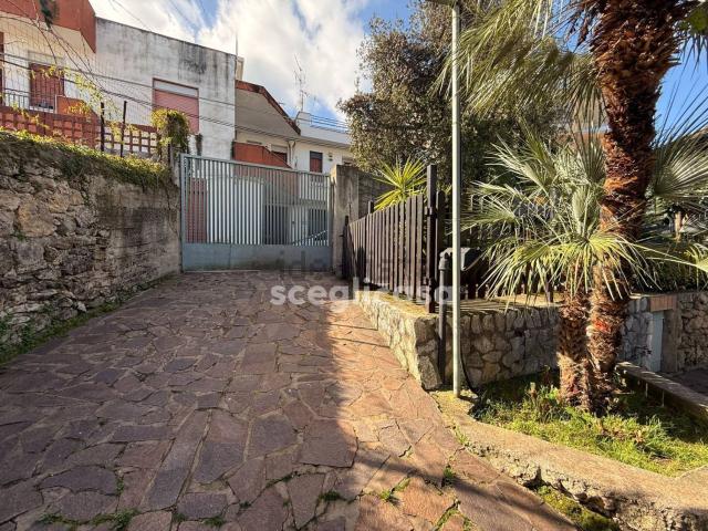 Case e ville in vendita di 130 m² in Via Manganelli, 114