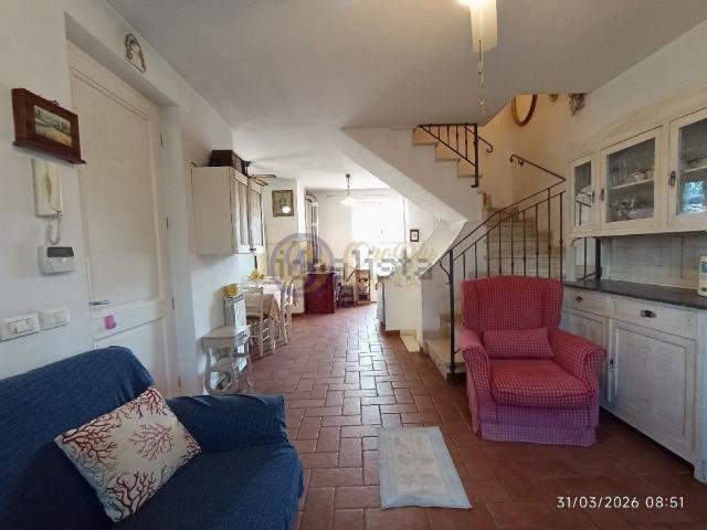 Case e ville in vendita di 130 m² in Via Masini
