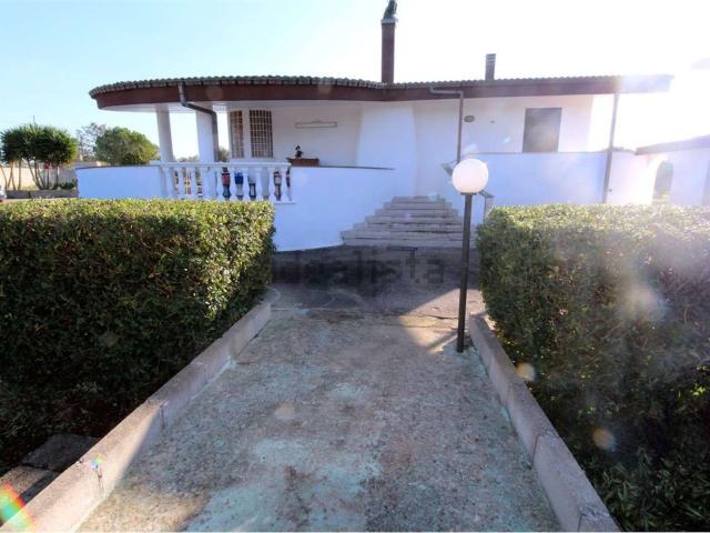 Case e ville in vendita di 130 m² in Via Serranova