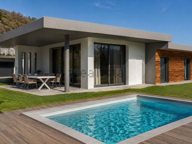 Case e ville in vendita di 130 m² in Via Perlino