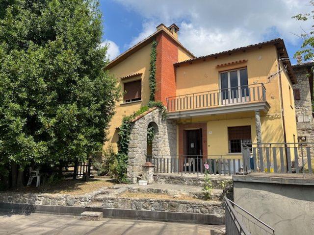 Case e ville in vendita di 130 m² in Via Provinciale, 68
