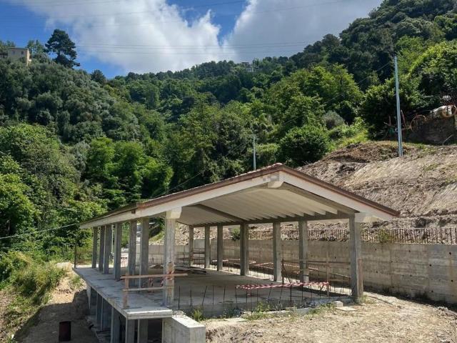 Case e ville in vendita di 130 m² in Via Rocca