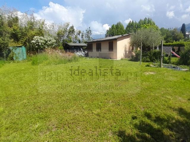 Case e ville in vendita di 130 m² in Via Tonfano, 71