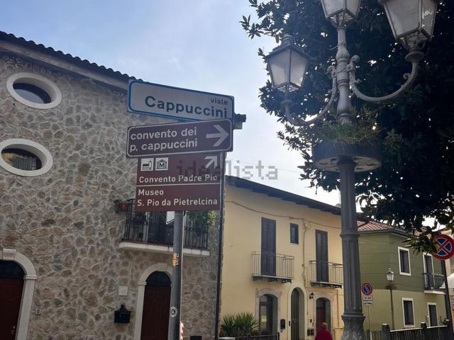 Case e ville in vendita di 130 m² in Viale Cappuccini