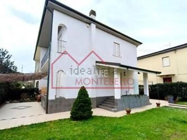 Case e ville in vendita di 130 m² in Viale Europa