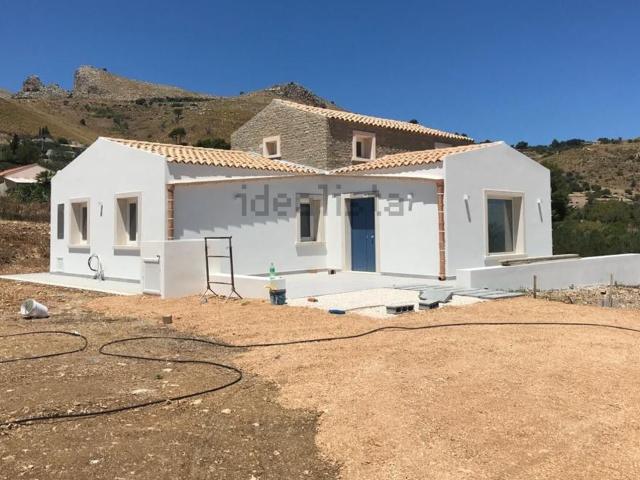 Case e ville in vendita di 130 m² in Contrada Grotticelli