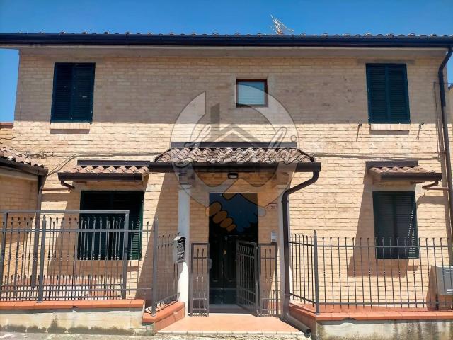Case e ville in vendita di 130 m² in Contrada Molino, 23