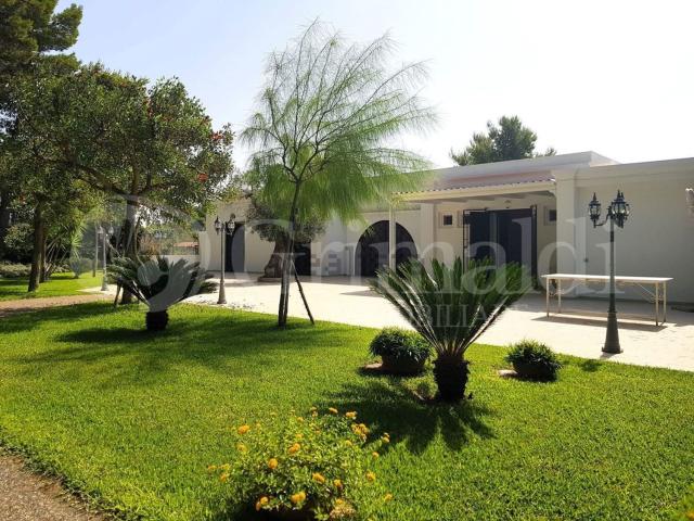 Case e ville in vendita di 130 m² in Corso Cesare Vergine