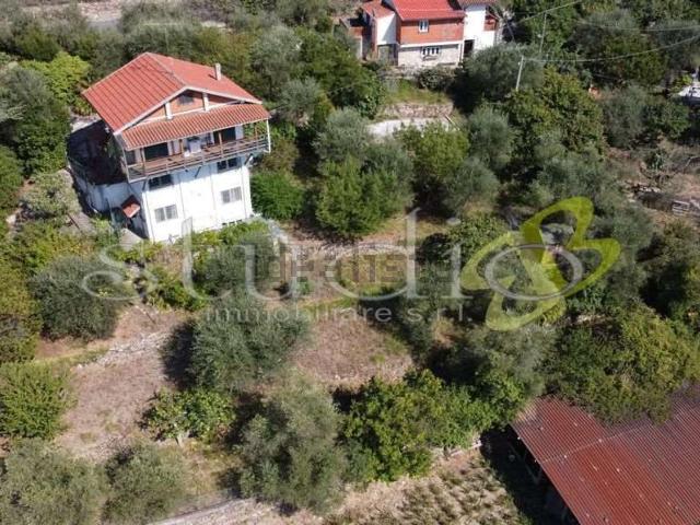 Case e ville in vendita di 130 m² in Strada della Villa