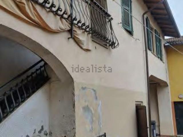 Case e ville in vendita di 131 m² in Via Marconi, 51