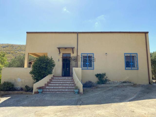 Case e ville in vendita di 131 m² in Contrada Visicari