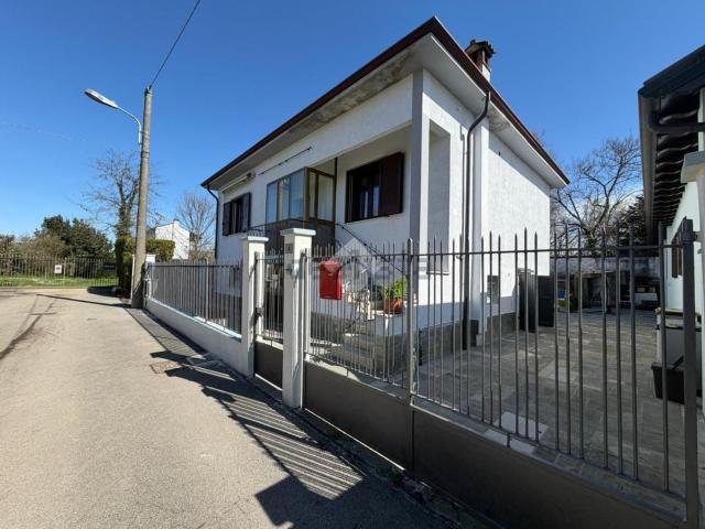 Case e ville in vendita di 132 m² in Via Conte Girolamo Marazzi, 4