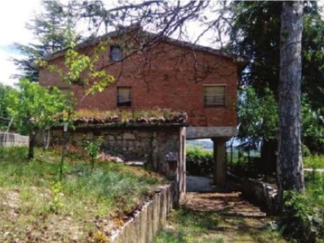 Case e ville in vendita di 132 m² in Via Domenico di Giura